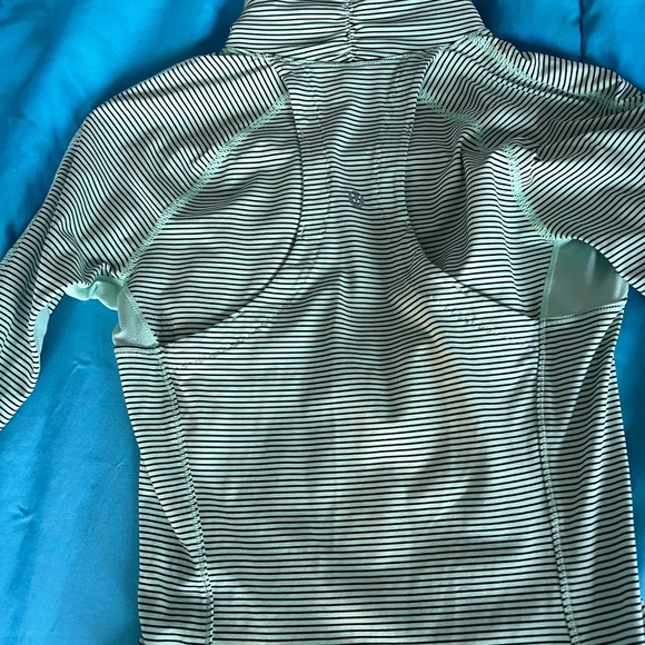 Lululemon 1/4th Zip Pull Over Jacket - Picture 2 of 4